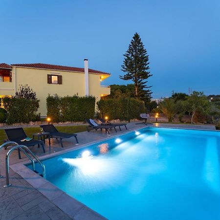 אסגורו Villa Iasama מראה חיצוני תמונה
